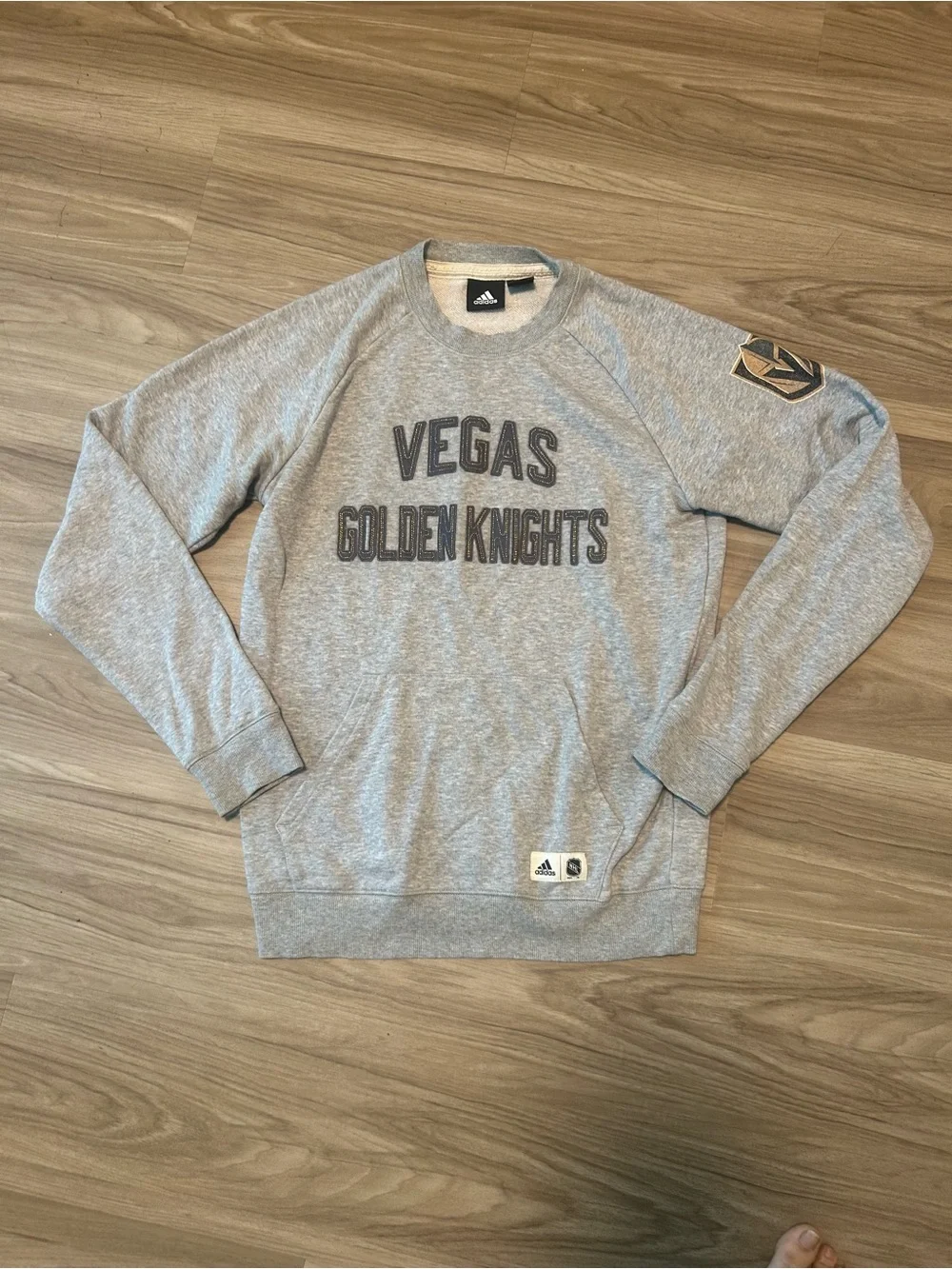 🏒 Adidas NHL Vegas Golden Knights Grey Crewneck Sweatshirt Size Small